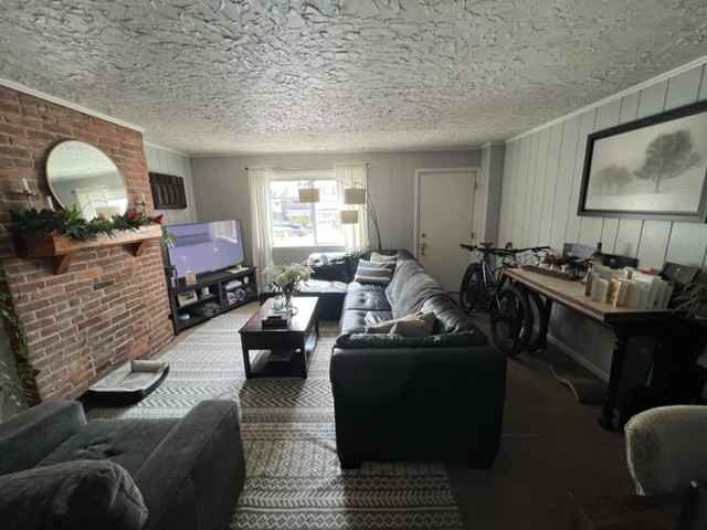 413 Garnet Way #1 - Photo 4 of 31