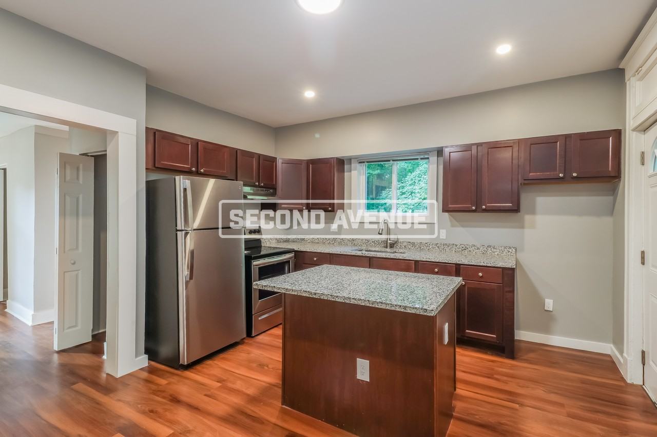 1117 Atwood Ave - Photo 2 of 12
