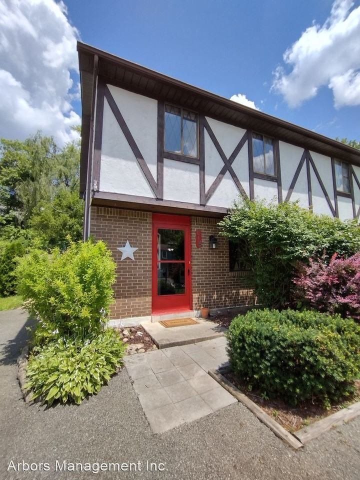 214 Valley Stream Dr - Photo 2 of 17