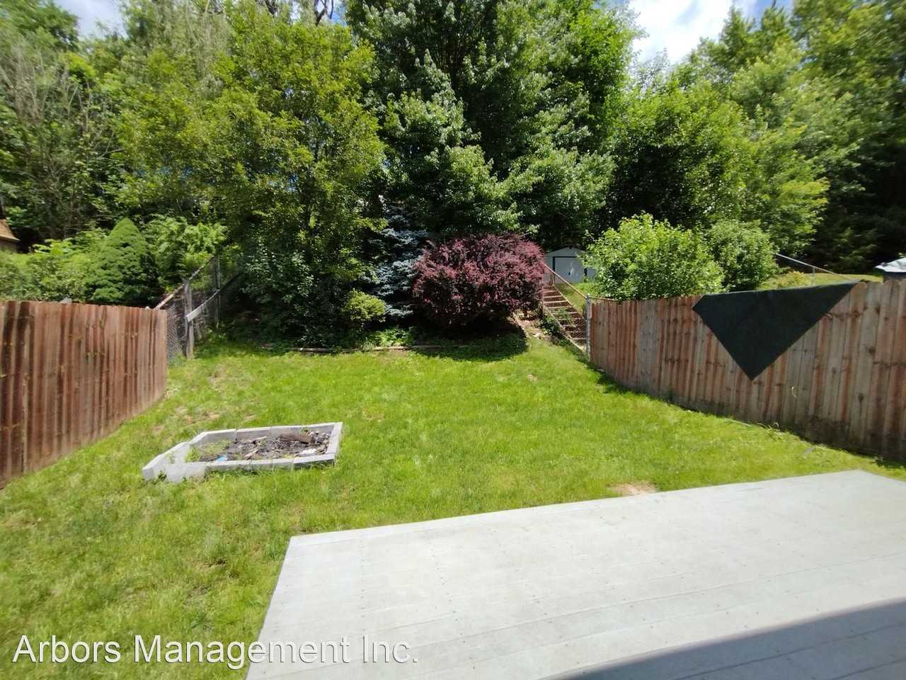 214 Valley Stream Dr - Photo 3 of 17