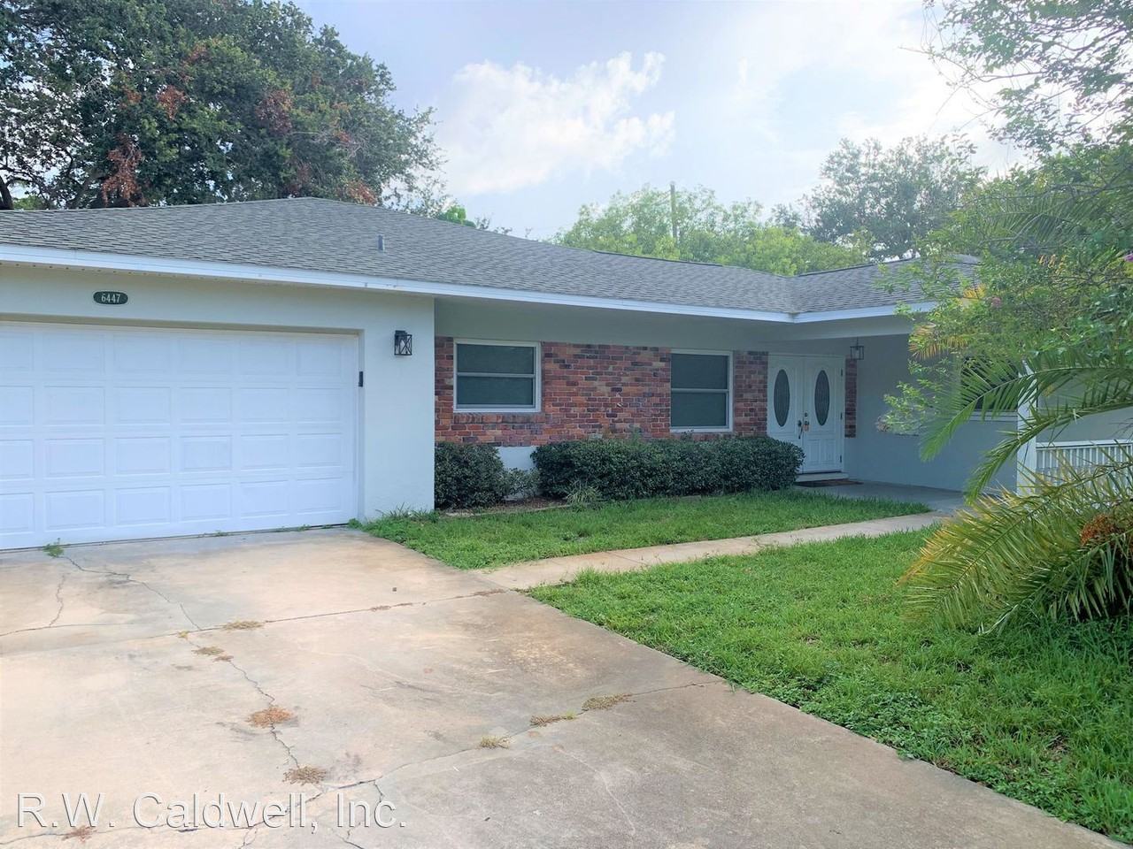 6447 26th Ave N - Photo 2 of 37