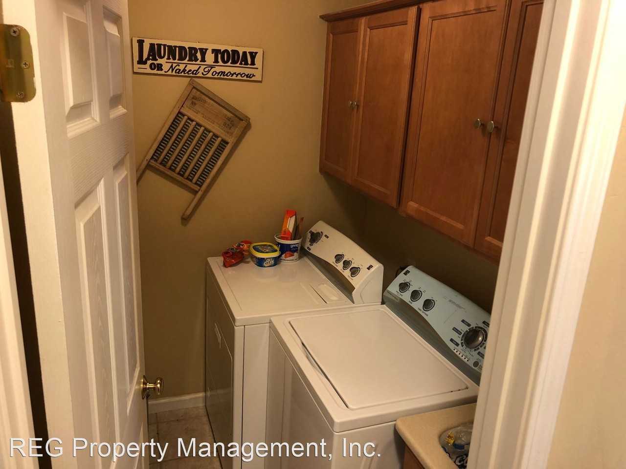 1700 Manhattan Ave - Photo 3 of 17