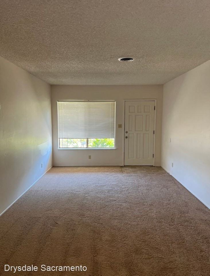 2708 El Caprice Dr - Photo 2 of 10