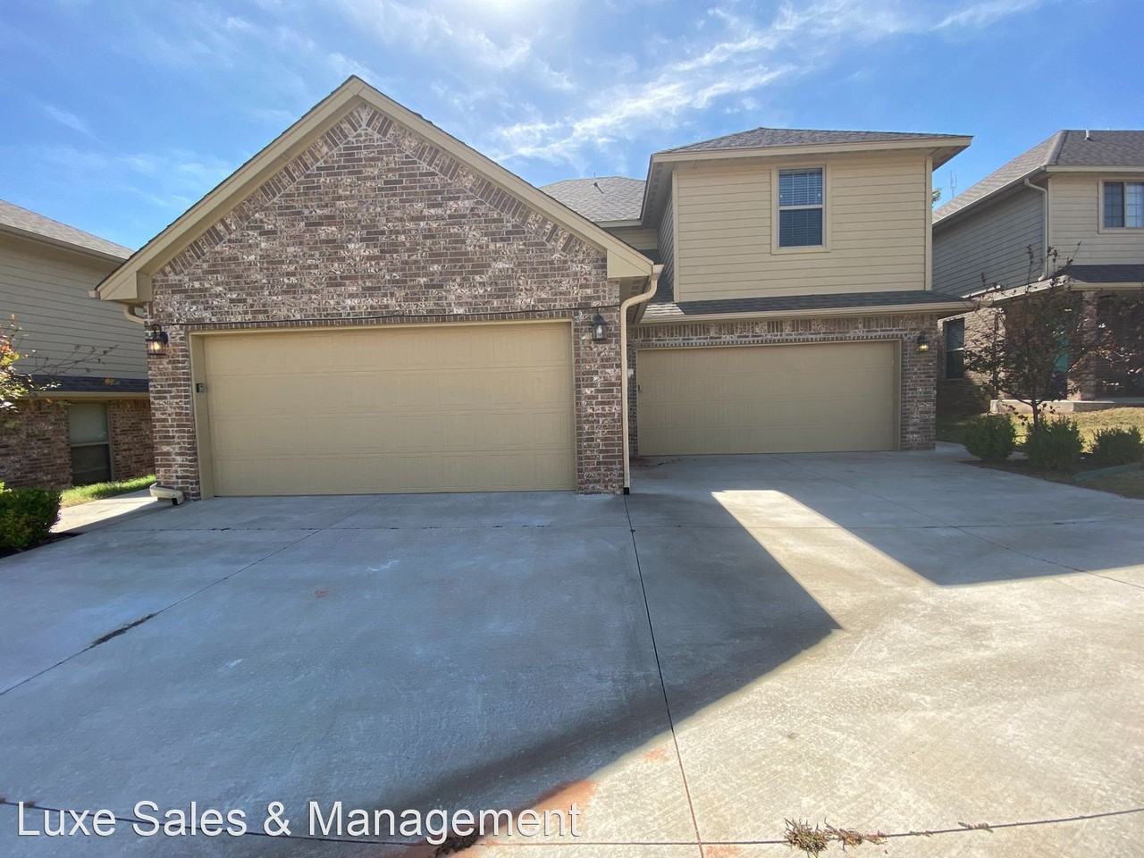 1812 Ne 135th St - Photo 2 of 22