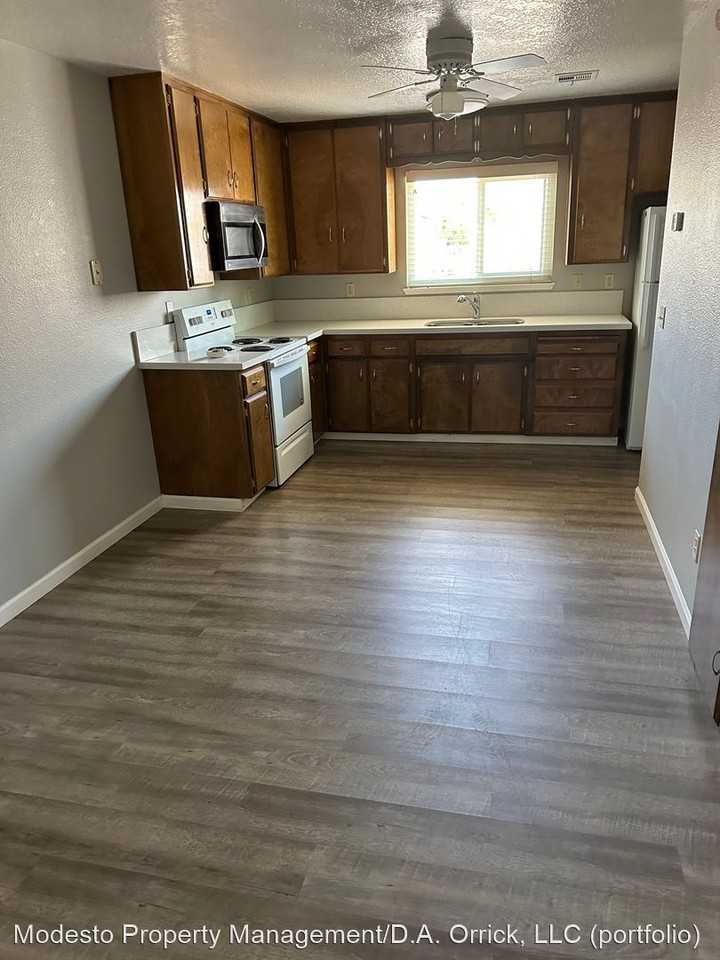 410 Pine Street - Photo 3 of 11