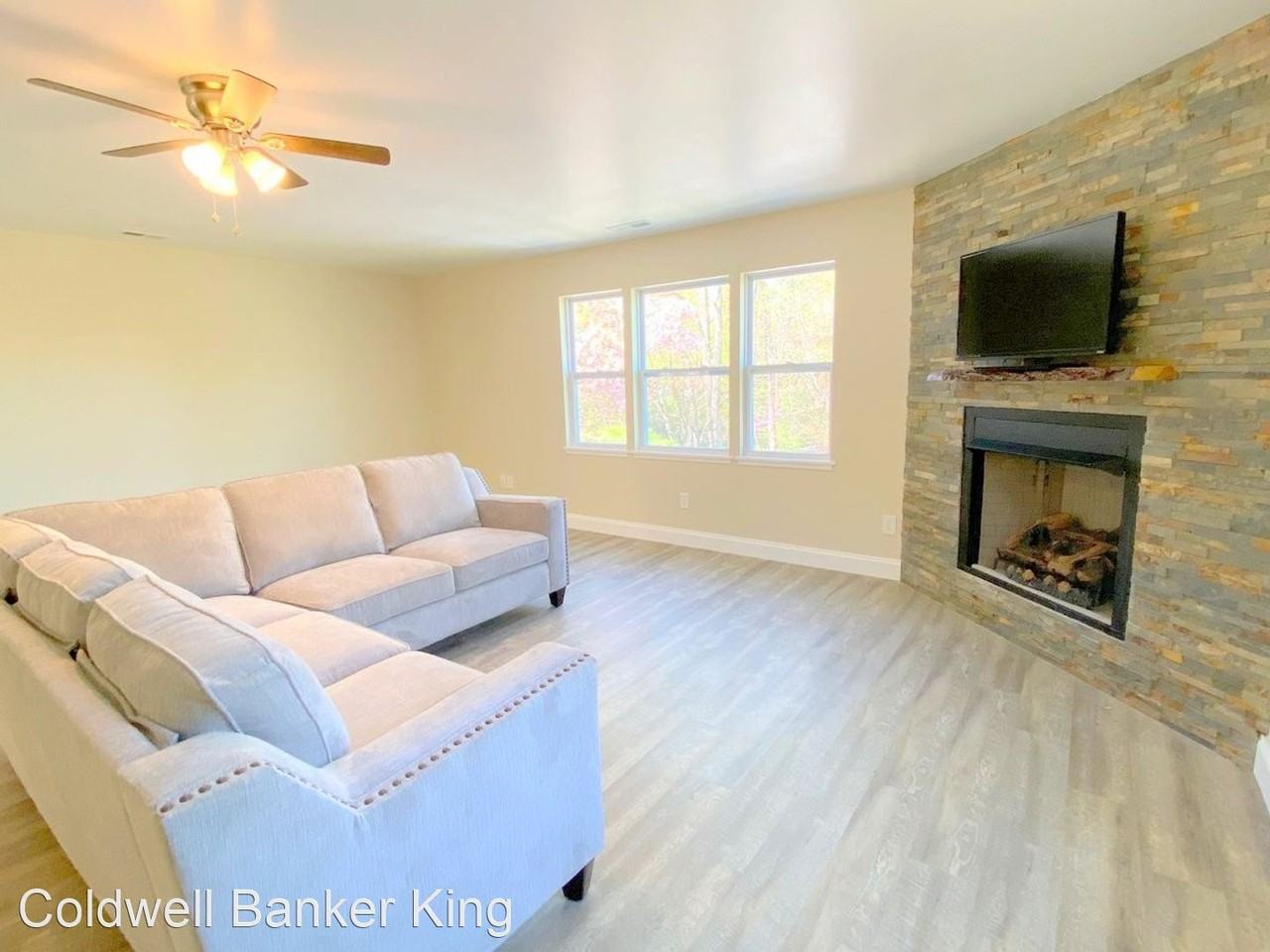 117 Country Ridge Rd - Photo 3 of 11