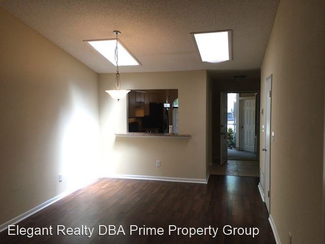 230 Highlands Glen Cir - Photo 3 of 8