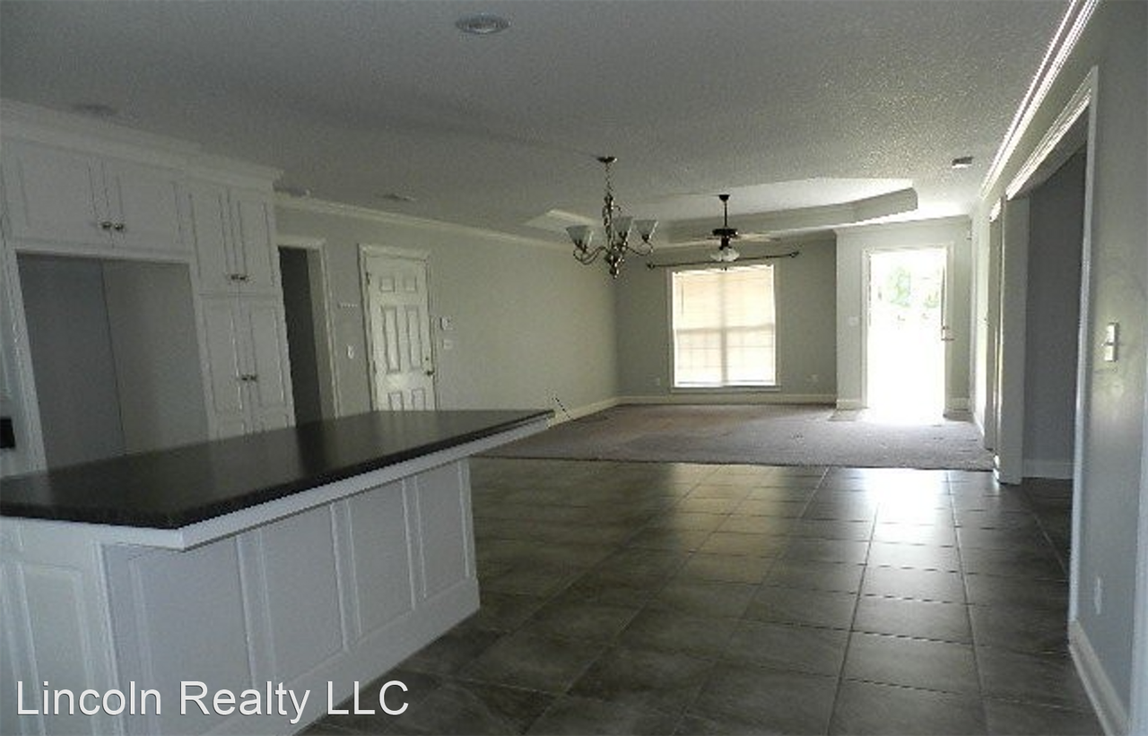 4840 Smokey Ln - Photo 3 of 13
