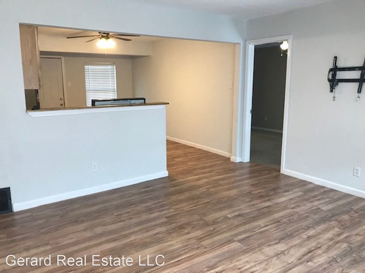 1102 S Crockett Dr - Photo 3 of 11