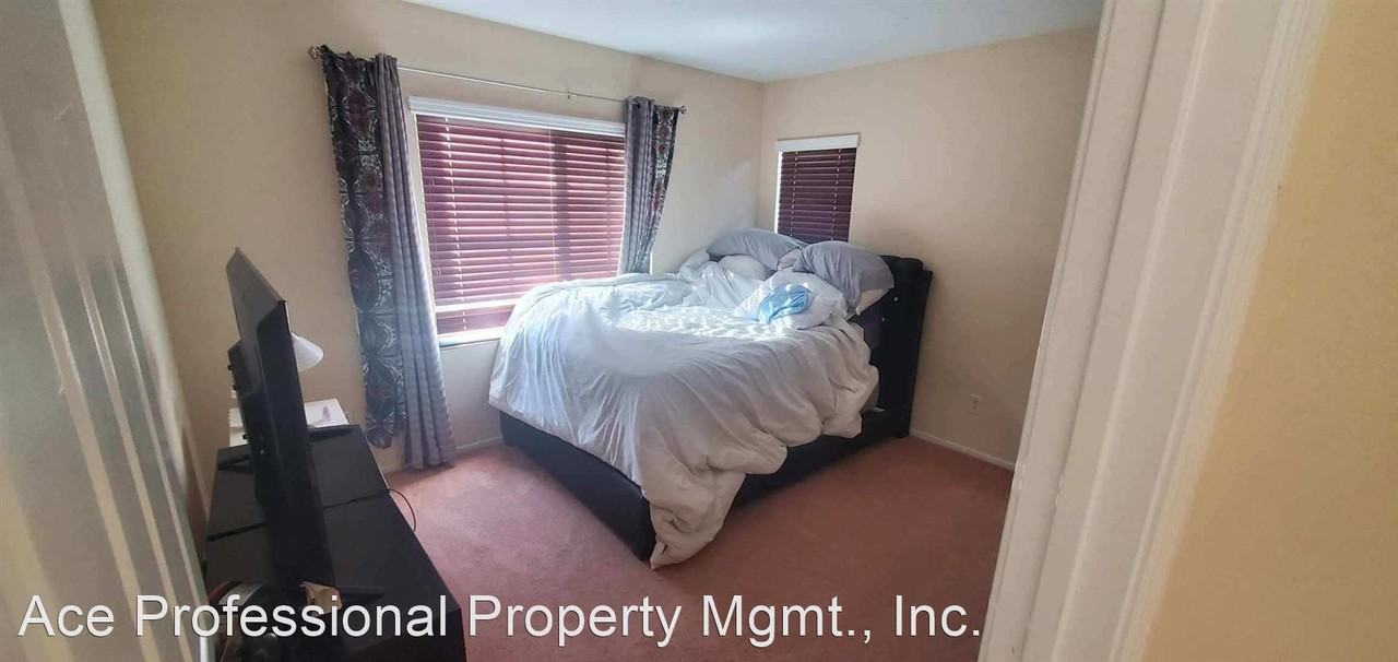 29624 Castlewood Dr - Photo 2 of 4