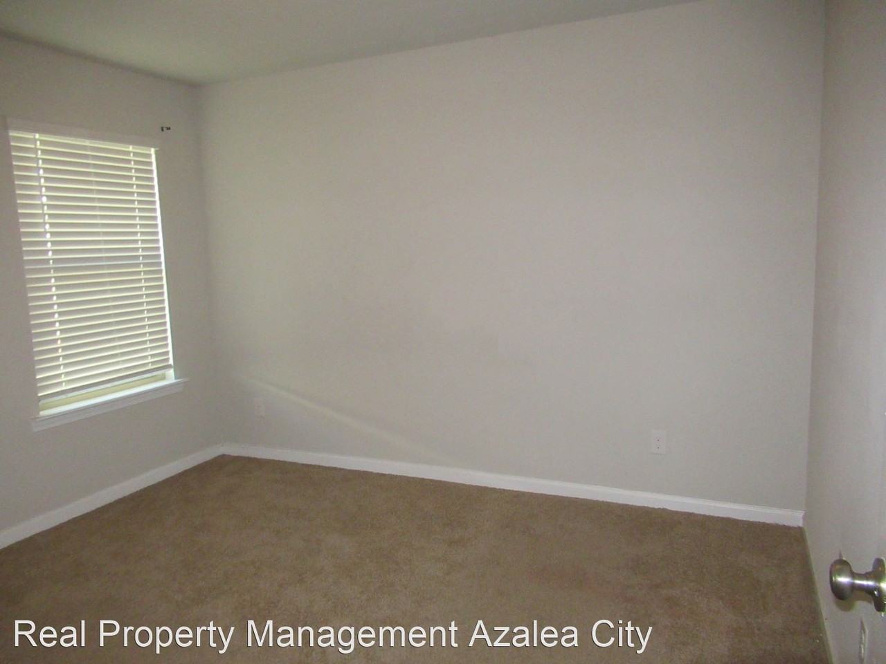8096 Colleton Dr N - Photo 2 of 21
