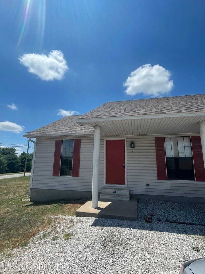 Countryside Duplexes S. County Lane 282 1972 B Apartments in Joplin