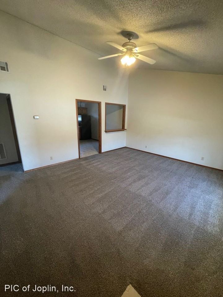 Countryside Duplexes - S. County Lane 282- 1972 B - Photo 2 of 7