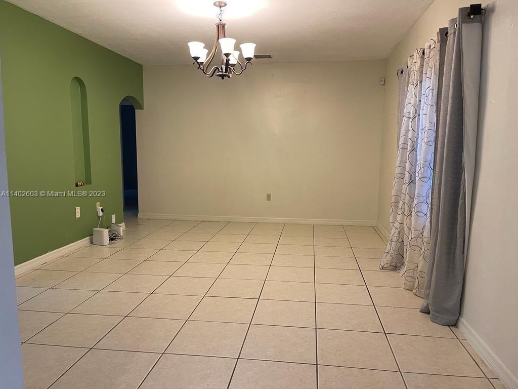 1075 Ne 143rd St #1075 - Photo 3 of 8