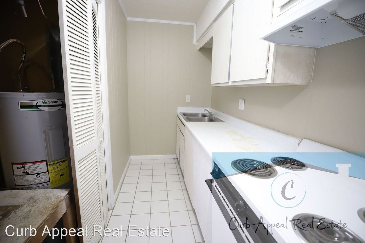 1 bed / 1 bath apartment - $500 - Photo 3 of 22