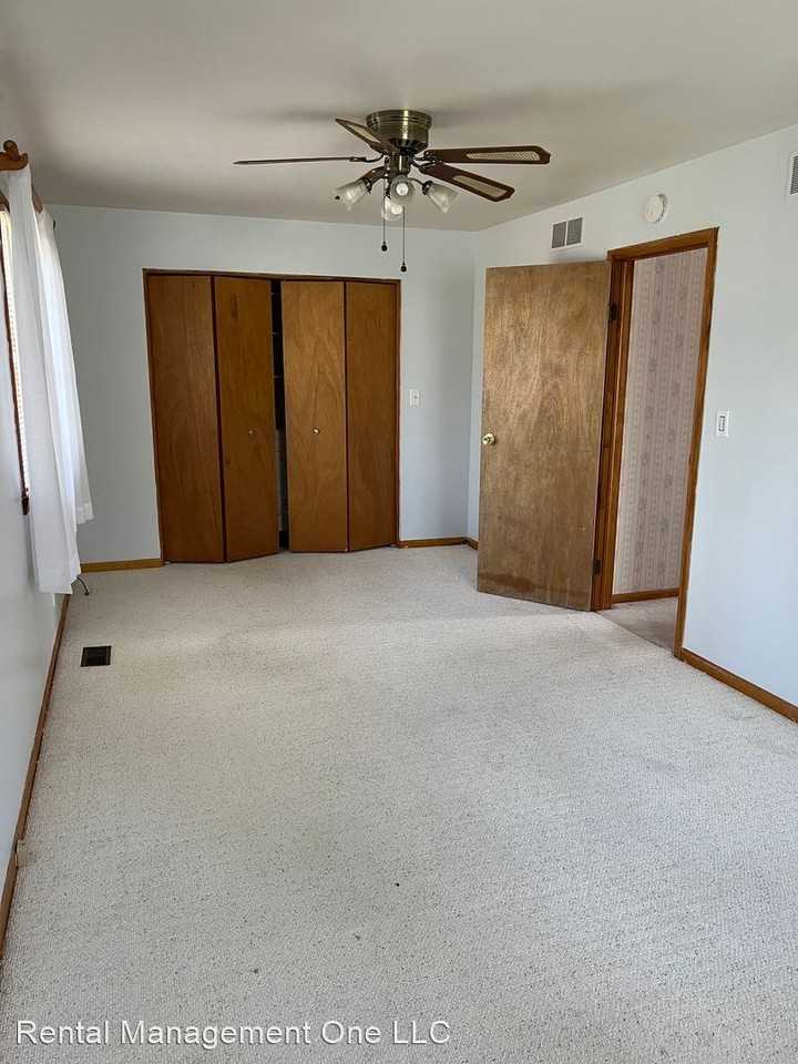 3342 Lakeview Blvd - Photo 3 of 11