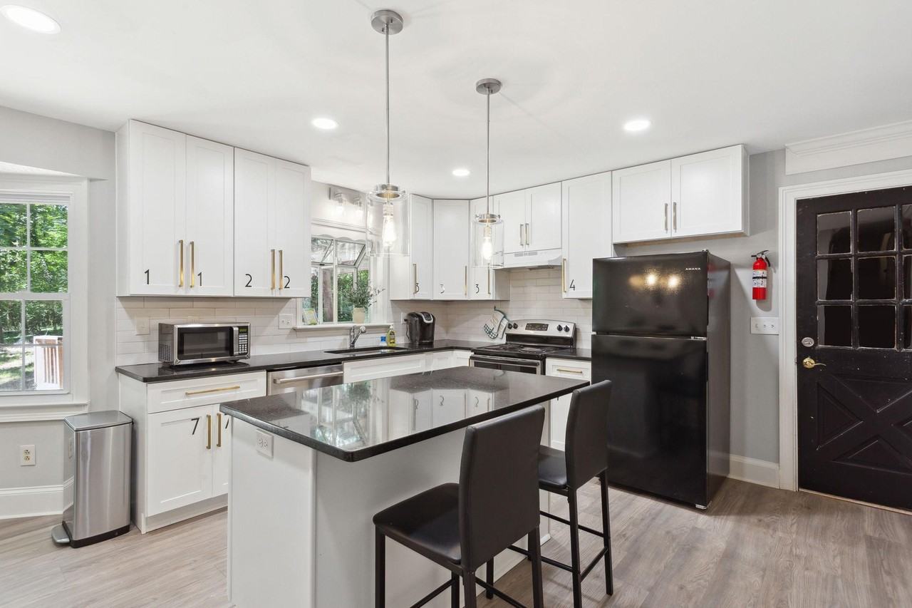 Franklin Rd - Photo 2 of 24