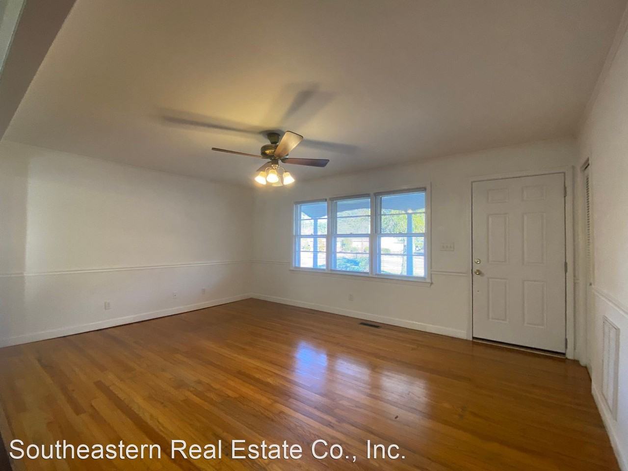 605 S Bickett St - Photo 2 of 17