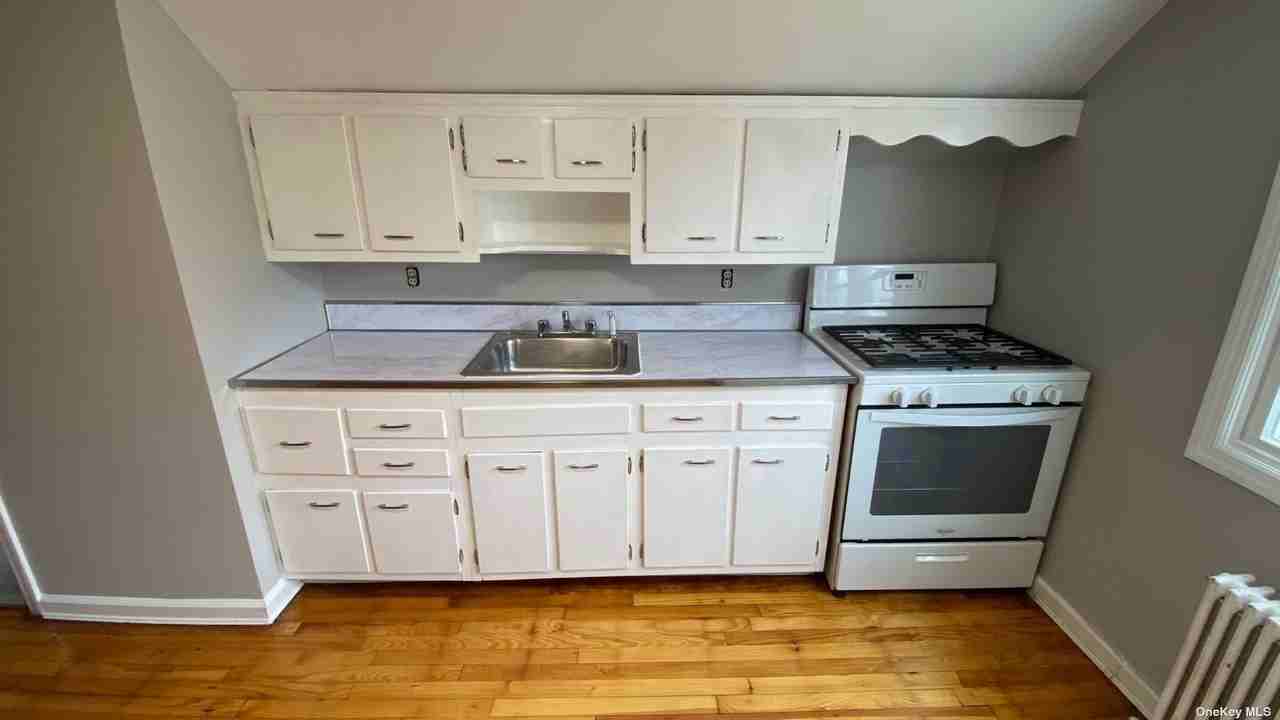 1033 12th St ##2 - Photo 2 of 12