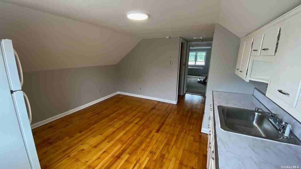 1033 12th St ##2 - Photo 3 of 12