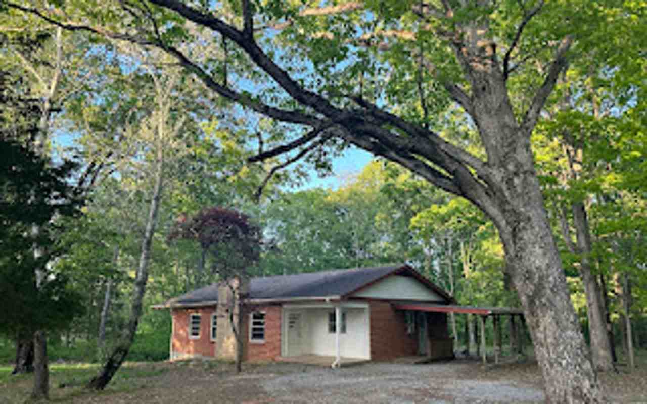 890 Pack Rd - Photo 2 of 19