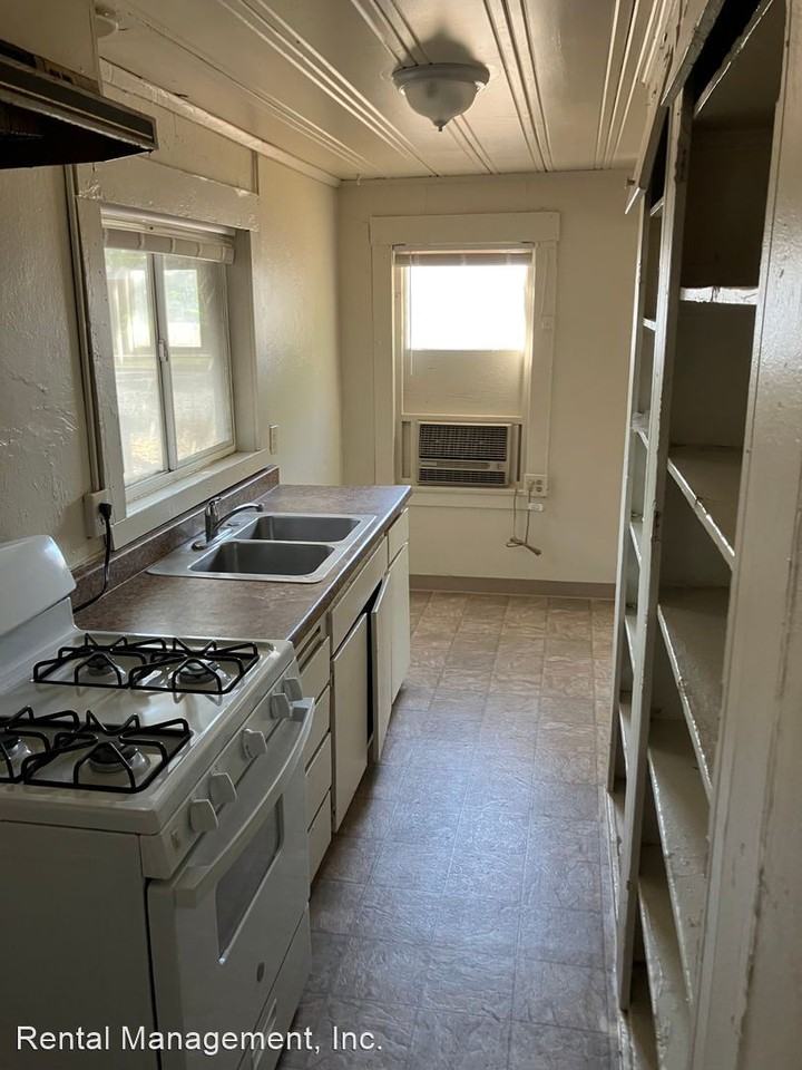 9330 & 9320 Latham Dr. - Photo 3 of 19