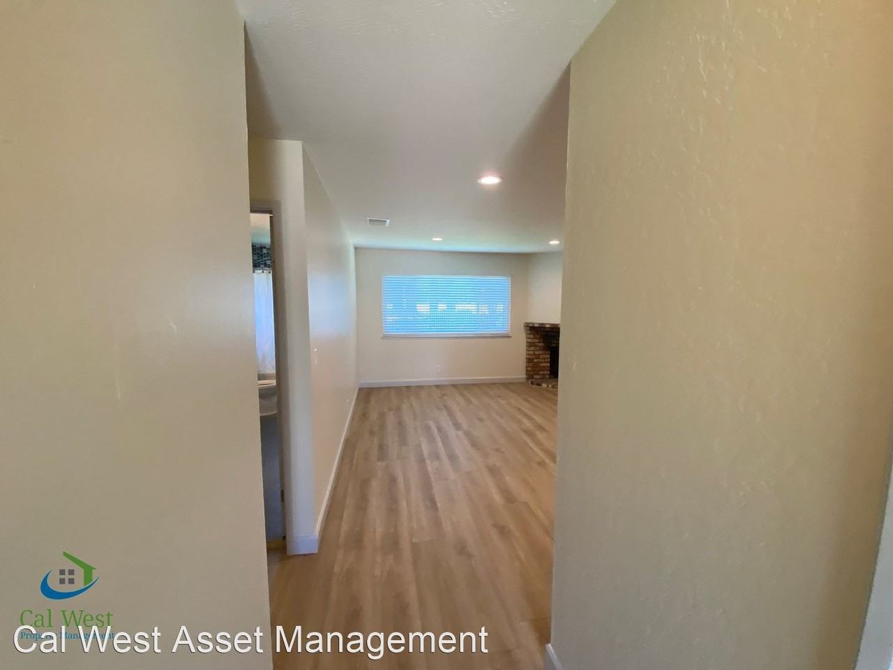 5291 Fell Ave - Photo 3 of 40