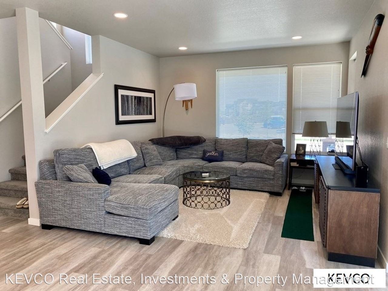 2909 Conquest St - Photo 2 of 21