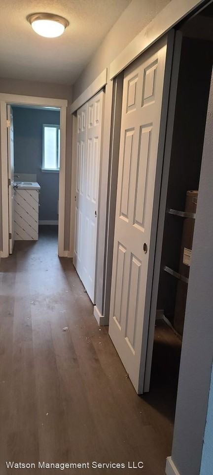 1538 Park Ave Ne - Photo 3 of 7