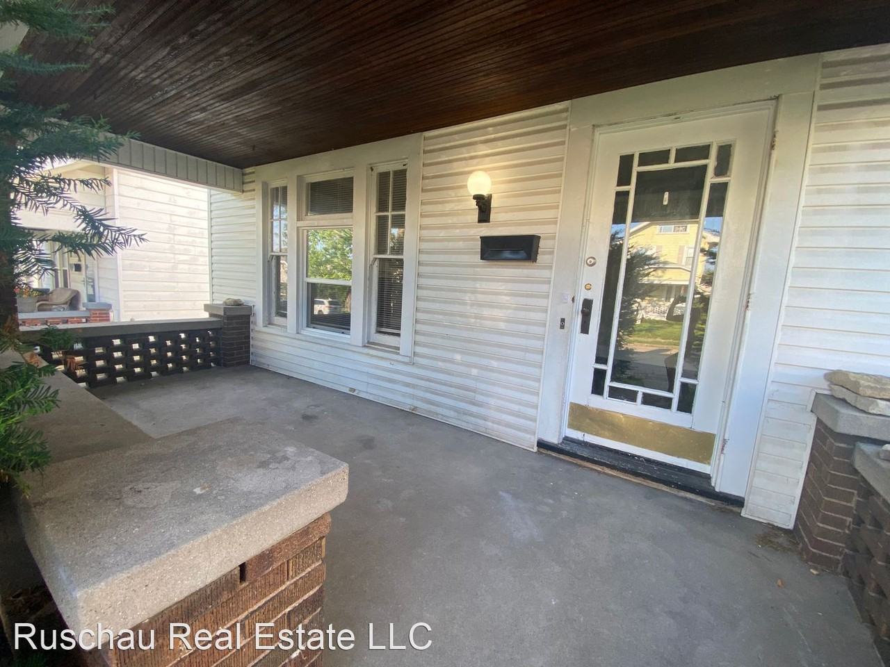 422 Santa Cruz Ave - Photo 2 of 20