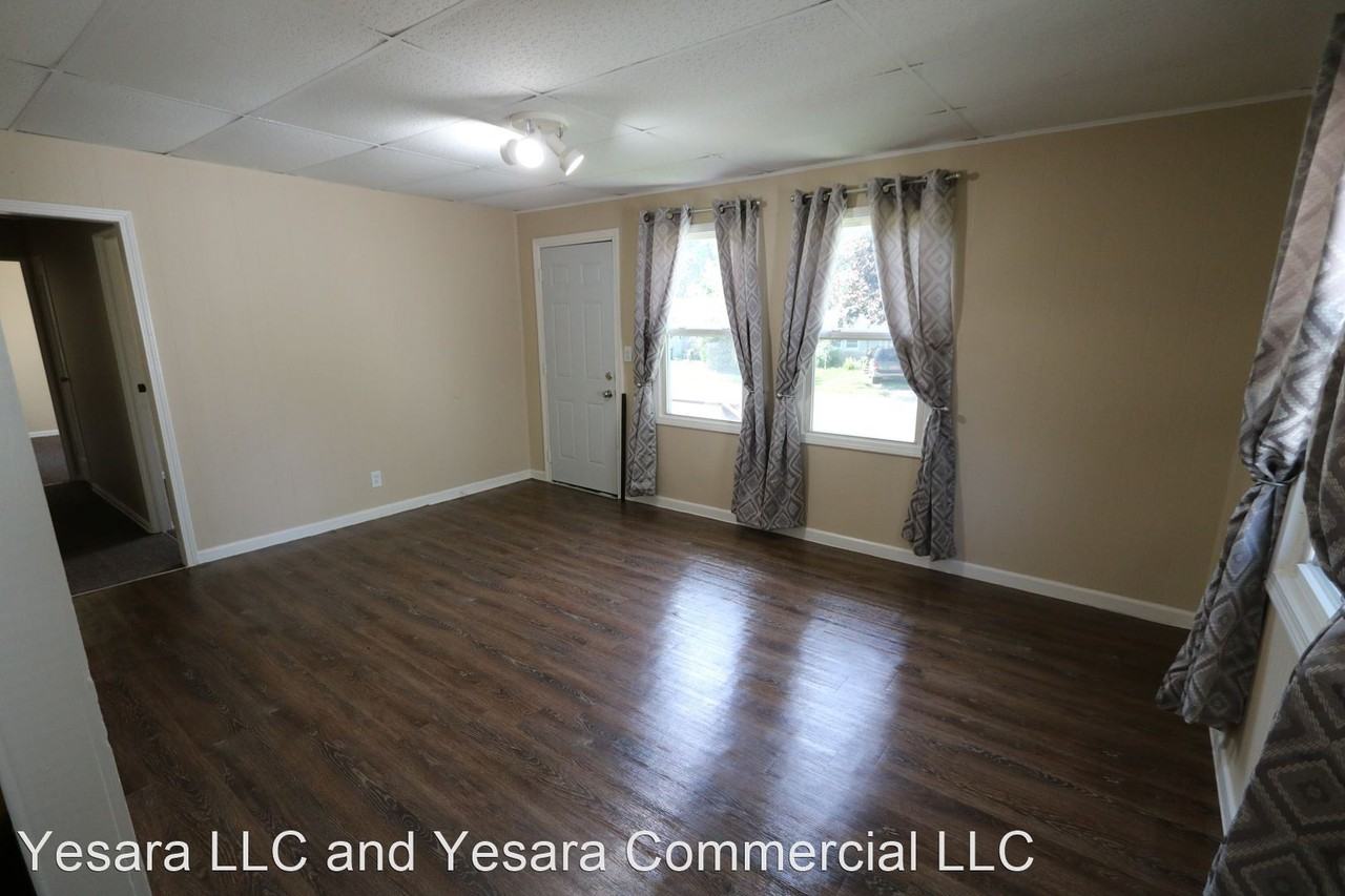 2404 2406 Flint Hills Dr Apartments in Burlington, IA 52601 Zumper