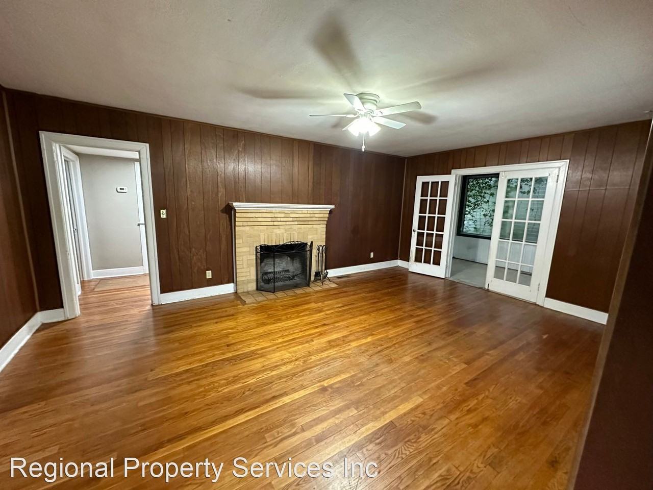 1115 Crestview Ave - Photo 2 of 6