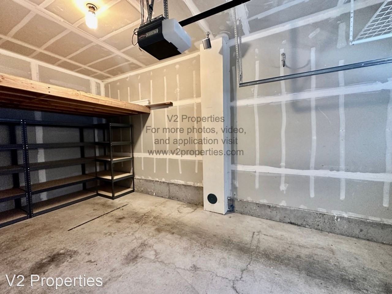 10659 Se 21st Ave - Photo 3 of 24