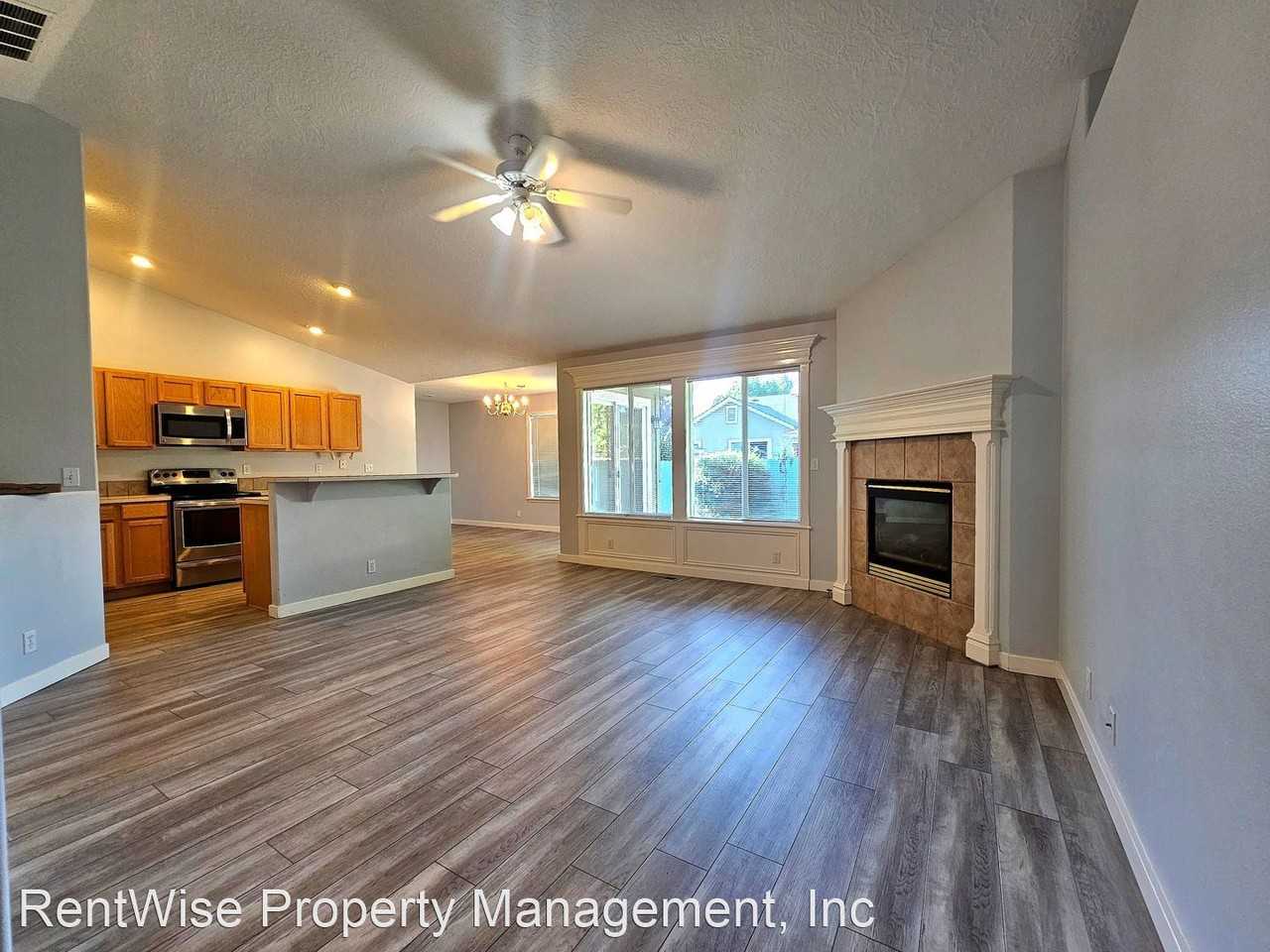 11338 W Marlinwood St - Photo 2 of 21