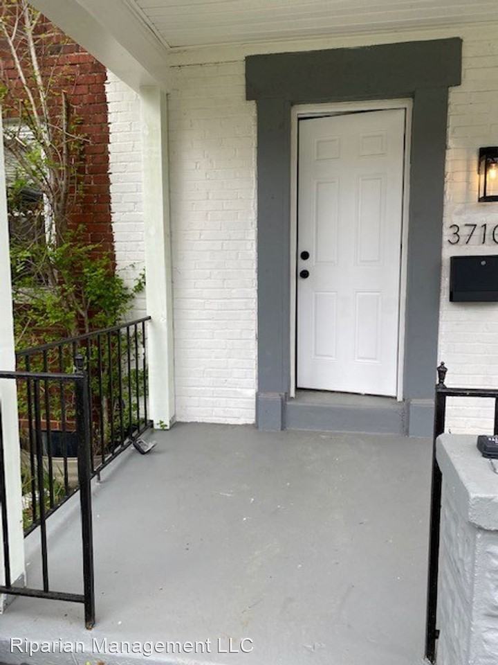 3710 Arcadia Ave - Photo 2 of 15