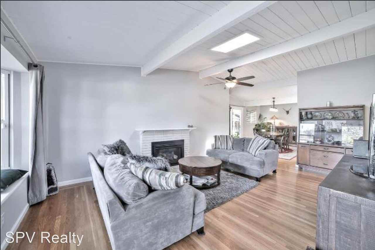 2058 Carlton Ave - Photo 3 of 29