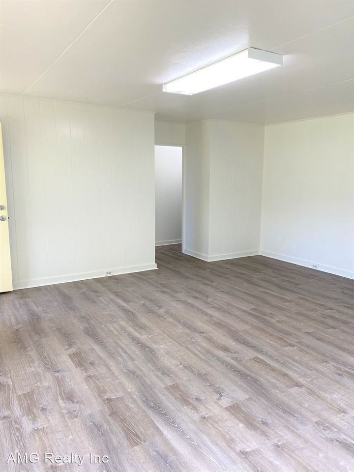 1550 Kokea St - Photo 3 of 19