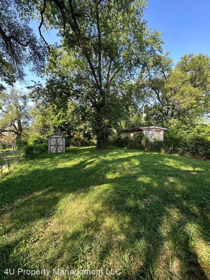 6104 Huntsville Ave - Photo 3 of 3