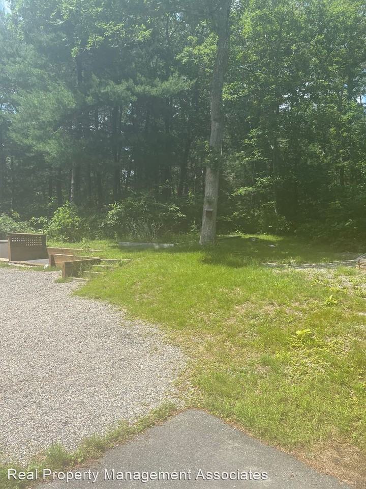 7 Racoon Ln - Photo 2 of 26