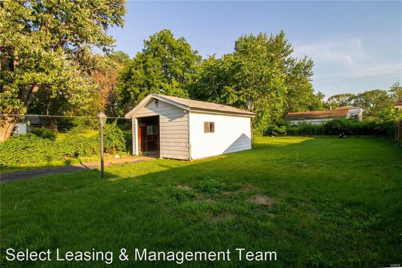 6520 Bradley Ave - Photo 2 of 9