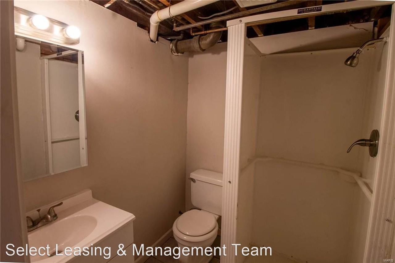 6520 Bradley Ave - Photo 3 of 9