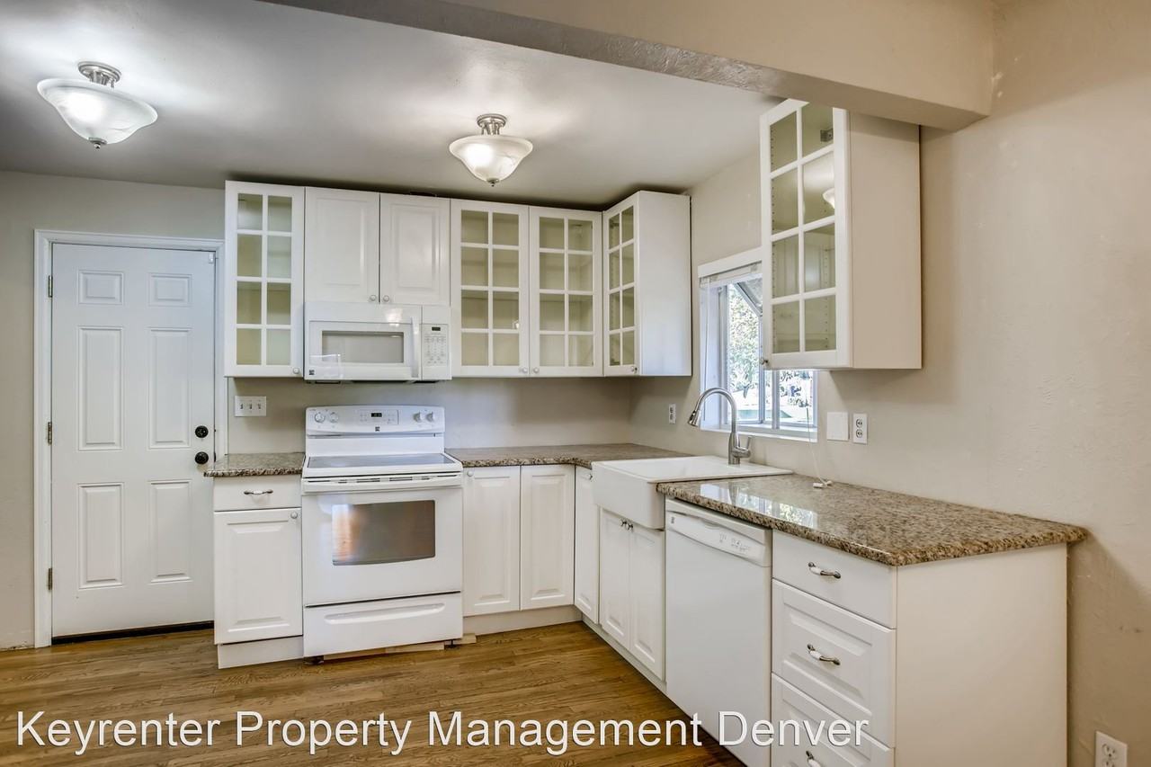 364 S Oak St - Photo 2 of 15