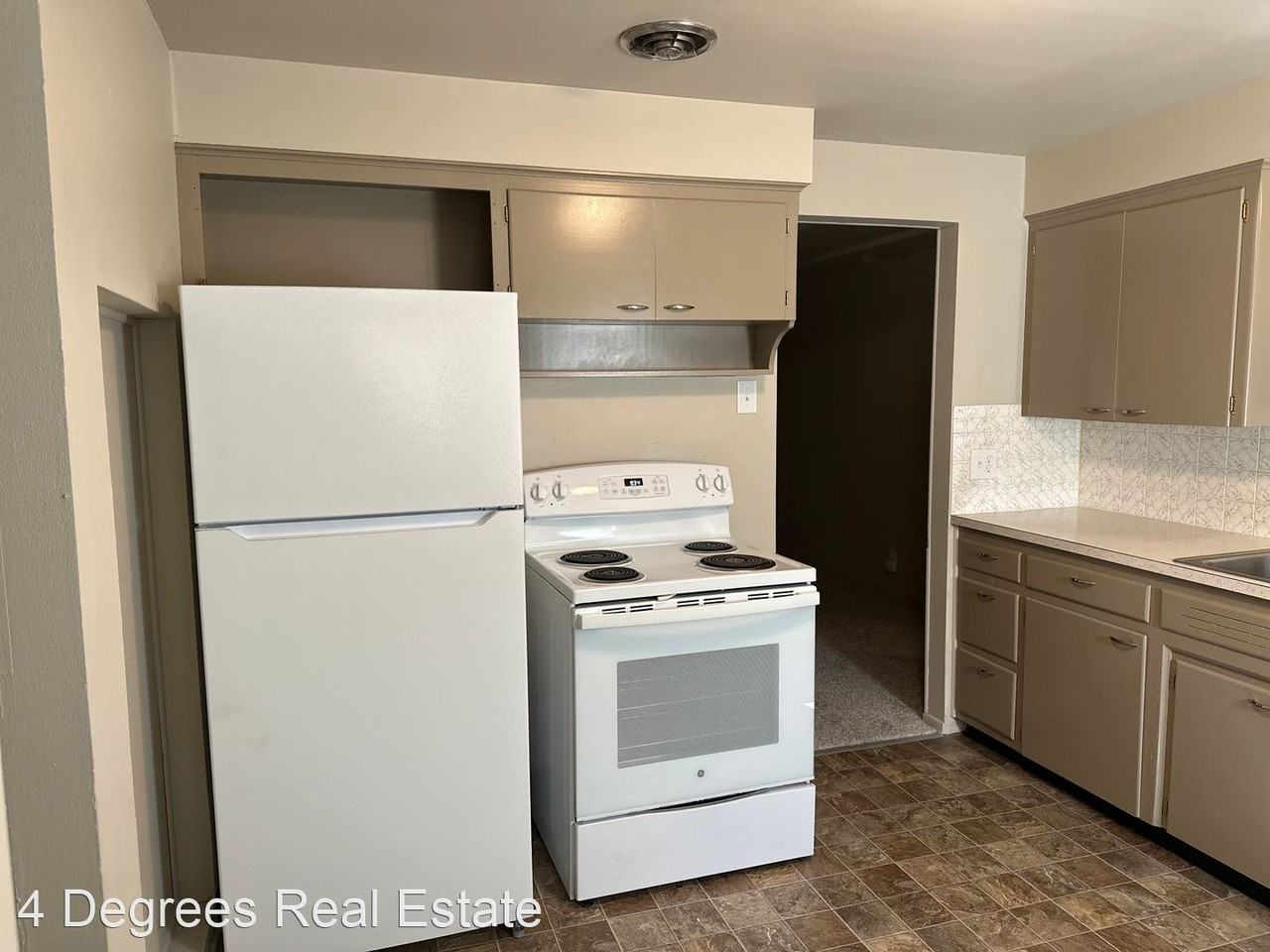 1522 N Lacey St - Photo 3 of 30