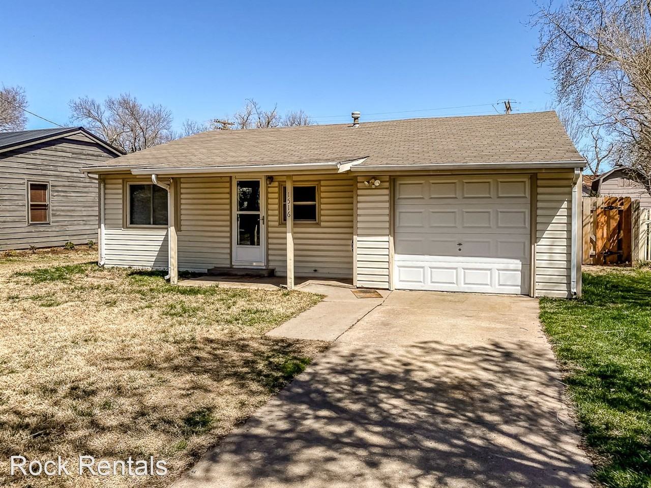 1516 Woodlawn St - Photo 2 of 16