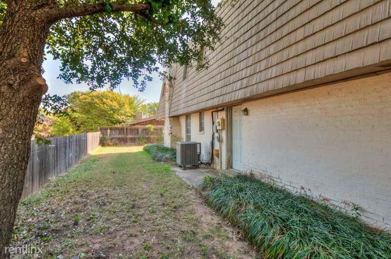 6313 Overcourt Mnr - Photo 3 of 4