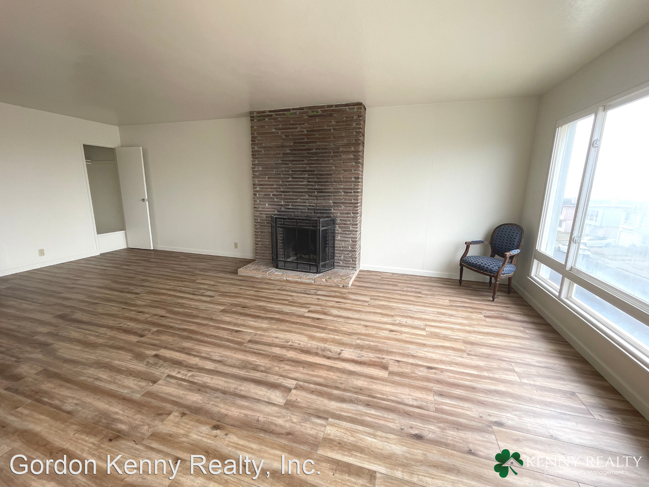 318 Higate Dr - Photo 2 of 19