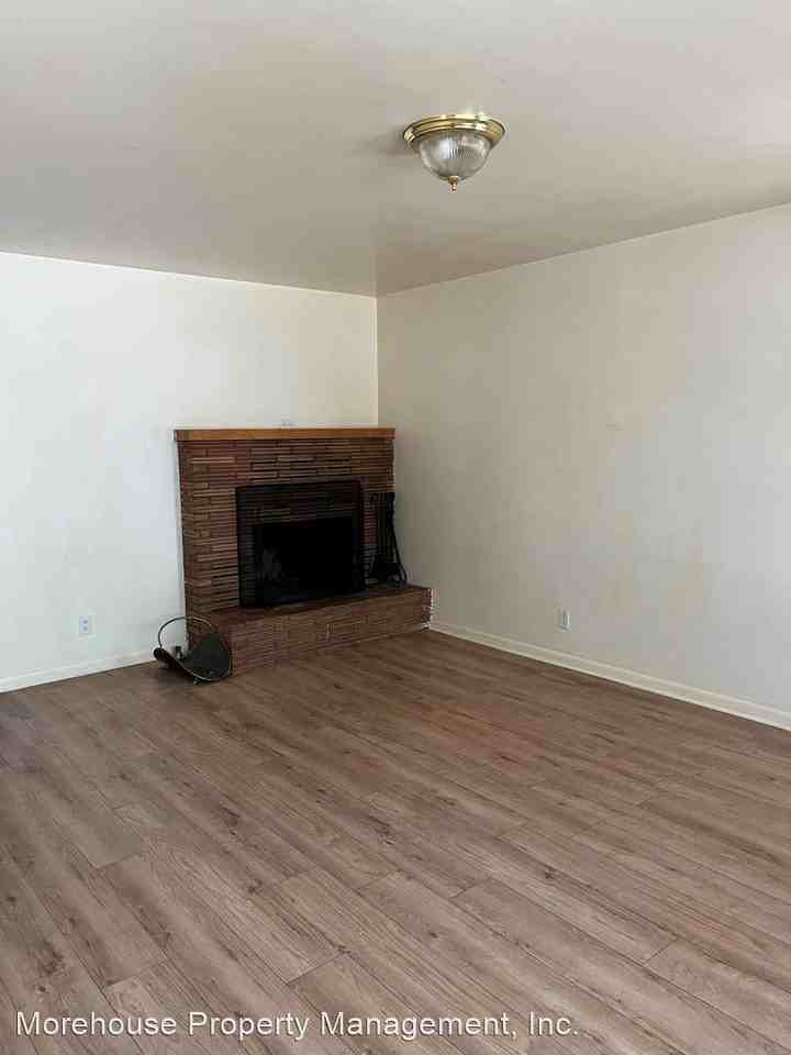 2234/2236 Eberlein St - Photo 2 of 7