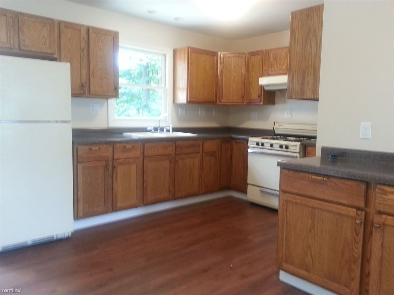 1119 Fairfax St - Photo 2 of 6