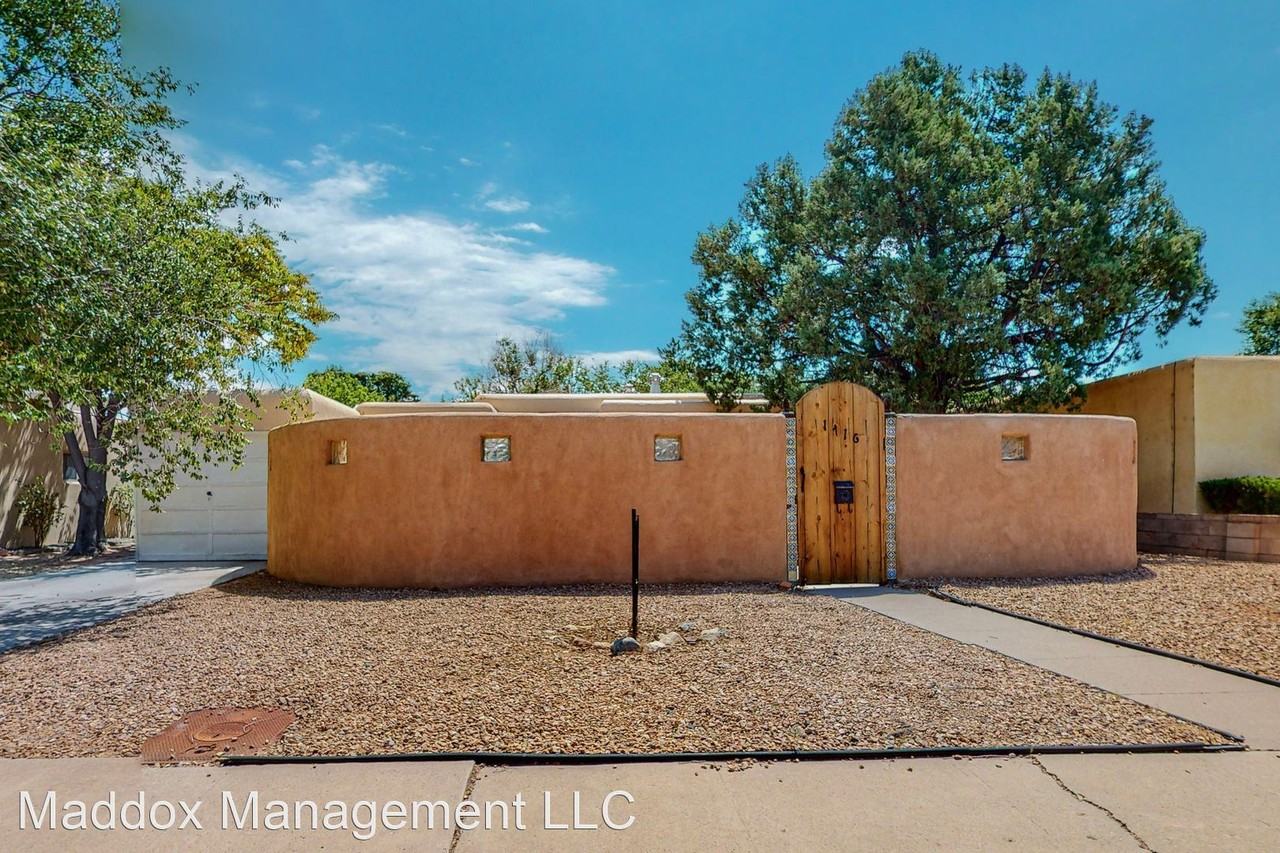 1716 Bryn Mawr Dr Ne - Photo 2 of 50