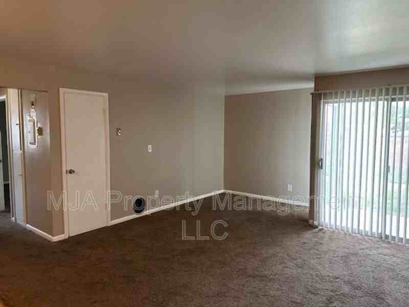 2640 Westsouth #01 - Photo 6 of 17